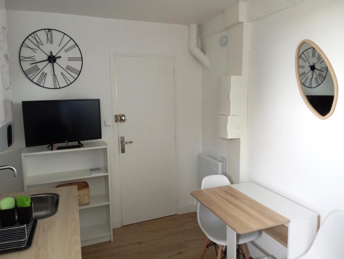 Appartement Cosy Plein Centre Conches-en-Ouche ภายนอก รูปภาพ