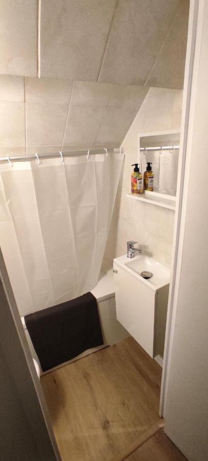 Appartement Cosy Plein Centre Conches-en-Ouche ภายนอก รูปภาพ