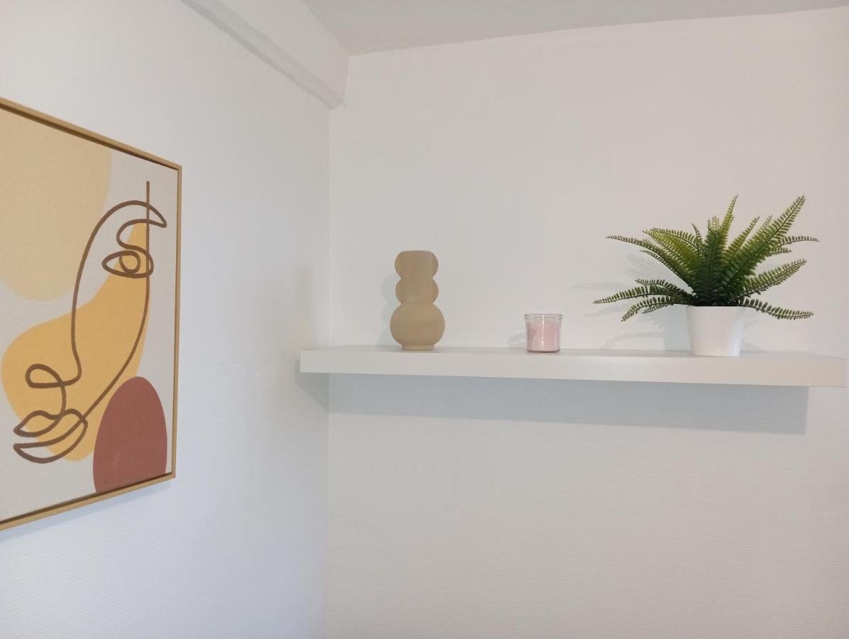 Appartement Cosy Plein Centre Conches-en-Ouche ภายนอก รูปภาพ